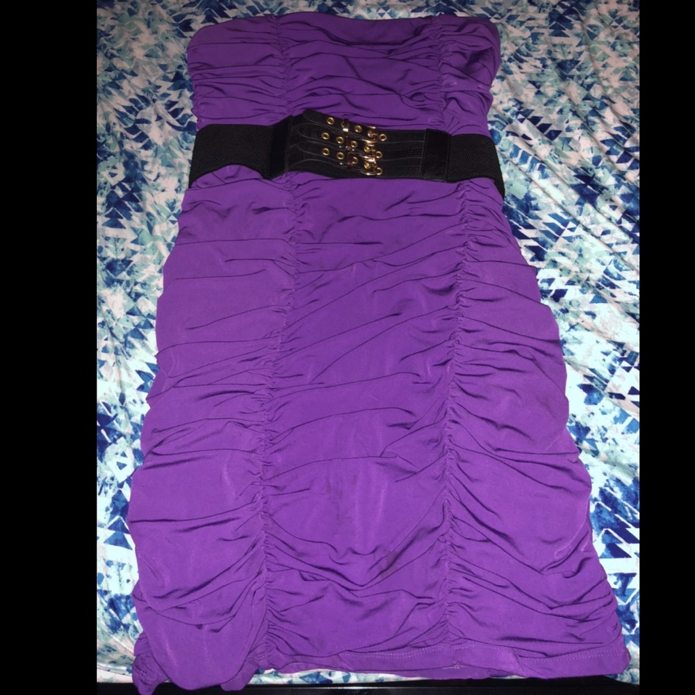 Strapless purple ruched mini dress with belt